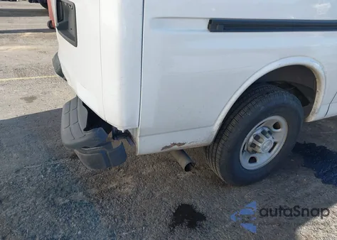 2022 Chevrolet Express Cargo Rwd 2500 Regular Wheelbase Wt из США, поврежденный, VIN 1GCWGAFP1N1260327